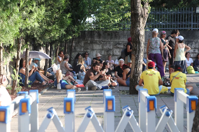 Sahipsiz hayvanlara ilişkin kanun teklifinin görüşmelerinde yine gerginlik (2)