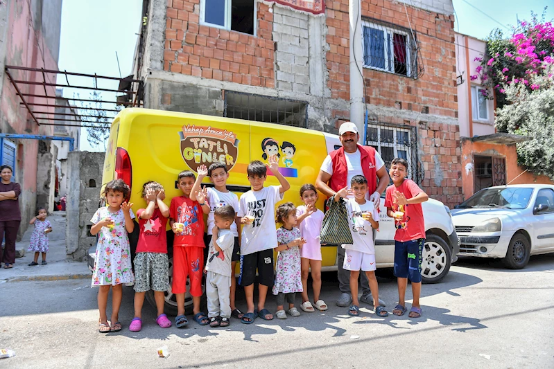 Meşhur limonlu dondurma çocukların yüzlerini güldürüyor