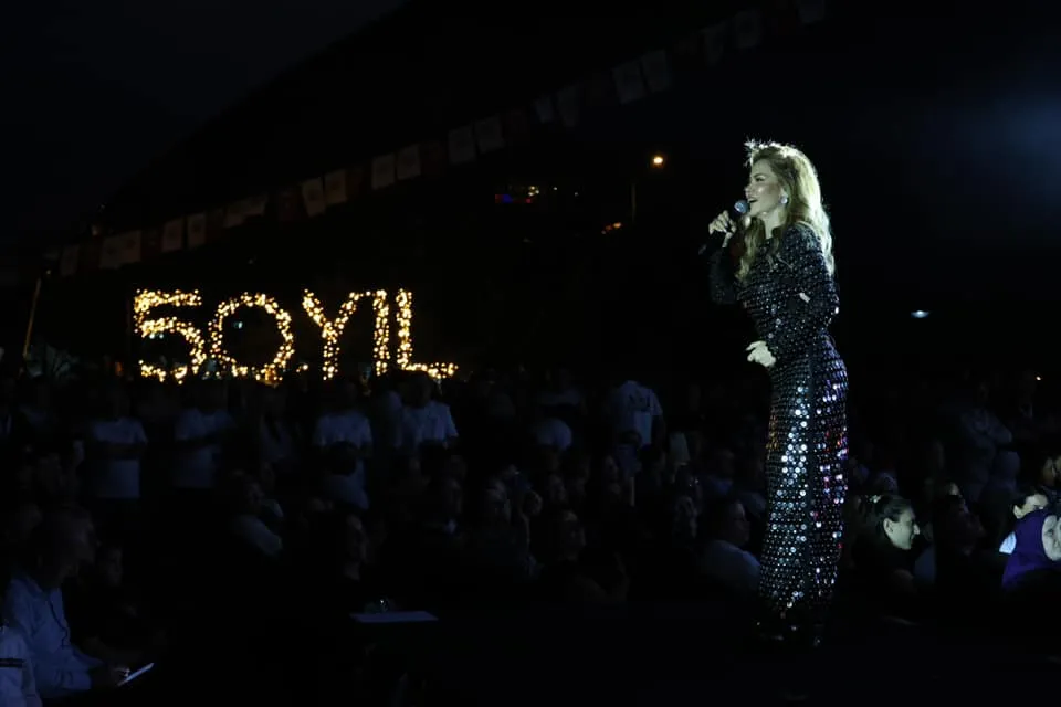 Arhavi Festivali’nde Volkan Konak, Lara ve Ünal Sofuoğlu Rüzgarı