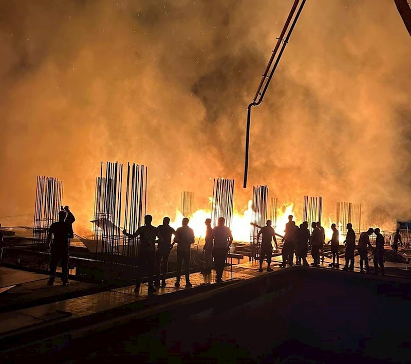 Şırnak’ta yapımı süren hastane inşaatında yangın / Ek fotoğraflar