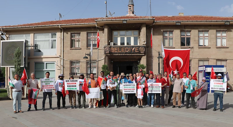 Gazze için yürüyen grup Sandıklı