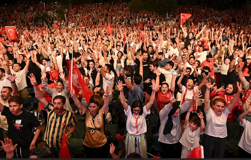 Türkiye-Hollanda maçı dev ekranda izlenecek 