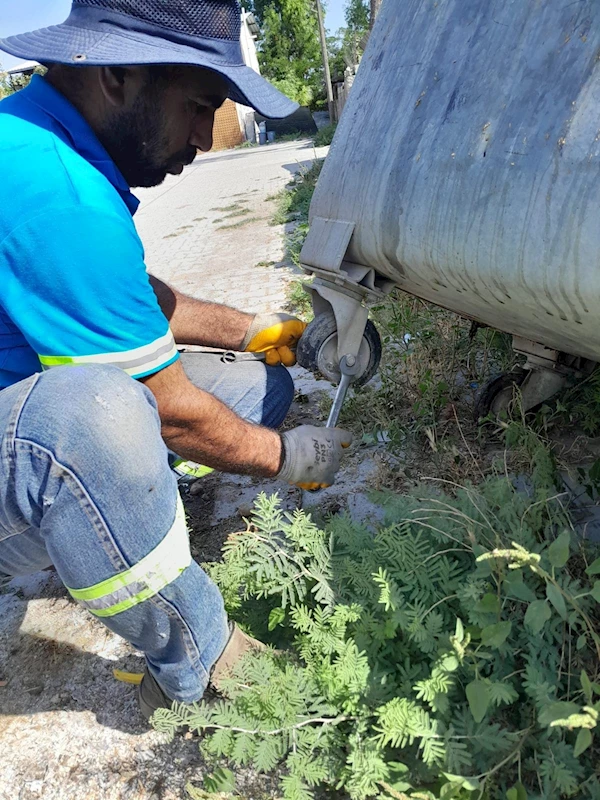 Ceyhan Belediyesi’nden Mercimek Mahallesi’ne temizlik çıkarması