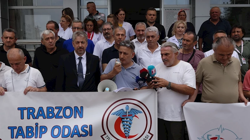 Trabzon’da doktora ‘kask’lı saldırıya meslektaşlarından tepki