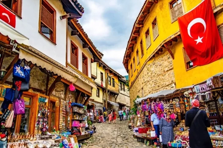 Bursa, turistlerin ilgi odağı olmaya devam ediyor