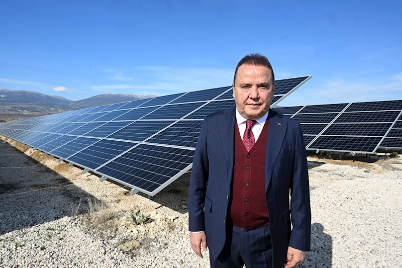 Antalya Büyükşehir, enerjisini güneşten alıyor