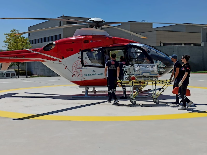 Prematüre doğan ve solunum sorunu yaşayan bebek, ambulans helikopterle Eskişehir