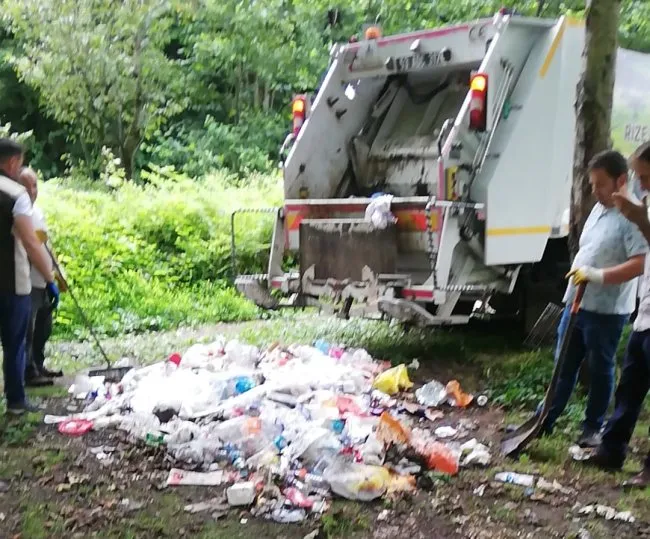 Özel İdare, Şenyuva Köyü Piknik Alanını Temizledi