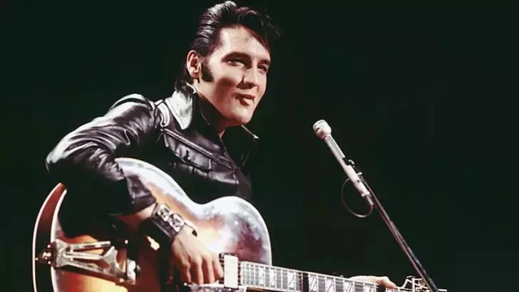 ABD’li bir kadın ünlü şarkıcı Elvis Presley’in ailesini dolandırmaya çalışmaktan gözaltına alındı