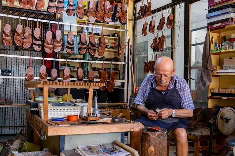  2 kardeş, baba mesleğini yarım asırdır sürdürüyor