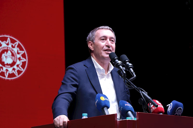 Özgür Özel: Türkiye, Alevilere eşit vatandaşlık haklarını vermemiştir (2)