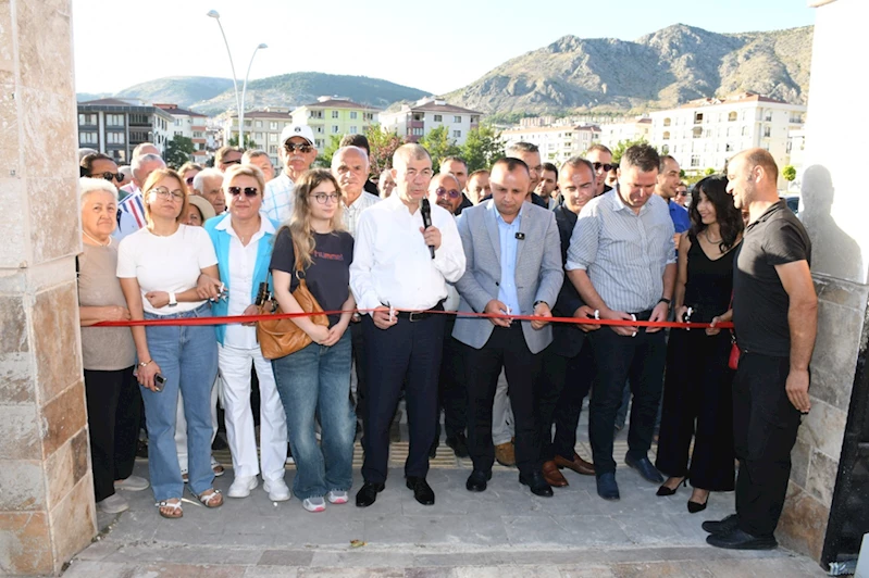 Amasya Belediyesine ait kafeterya hizmete açıldı