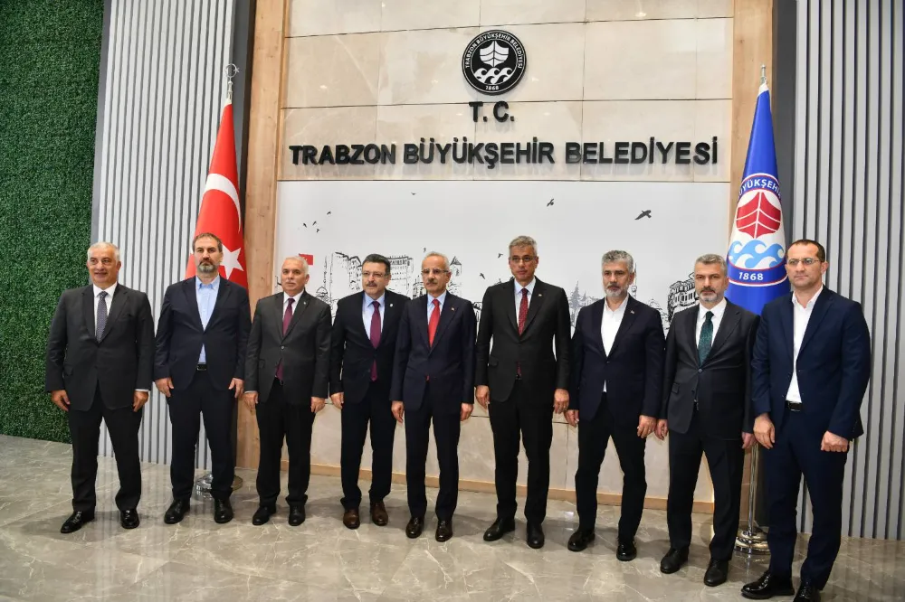 Ulaştırma ve Sağlık Bakanlarından Trabzon Büyükşehir Belediyesi