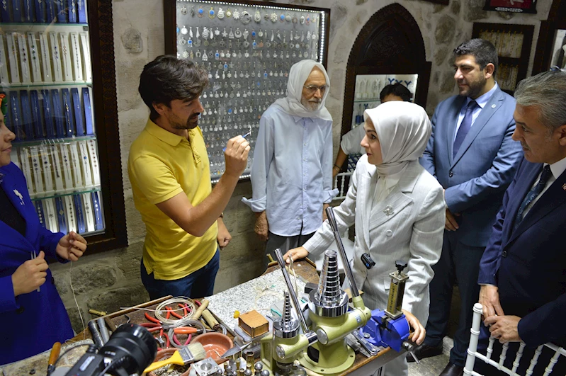 Bakan Göktaş: Kadınların daha da güçlenmesi için çalışmalarımızı sürdürüyoruz (2)