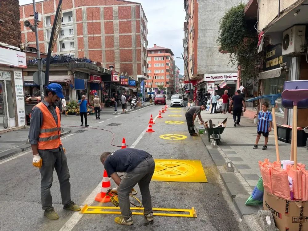 Arsin’de Trafik Düzenlemeleri: Yol Çizgileri Yenilendi