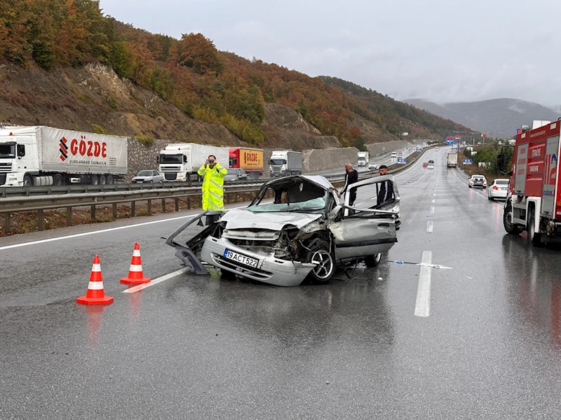 Samsun-Ankara kara yolundaki zincirleme trafik kazasında 3 kişi öldü, 6 kişi yaralandı