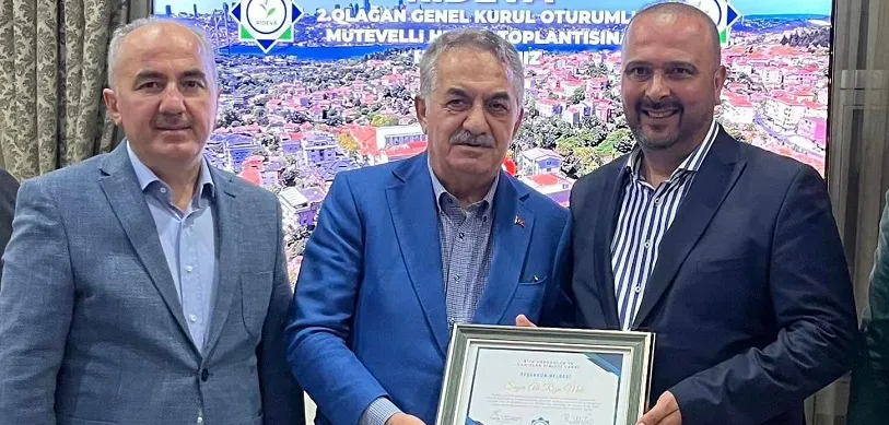 İyidere Belediye Başkanı Saffet Mete’ye RİDEVA’dan Plaket