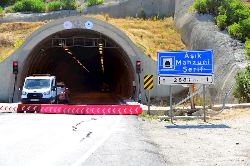 6 Şubat depreminde beton blokları oynayan tünel, yeniden trafiğe kapatıldı