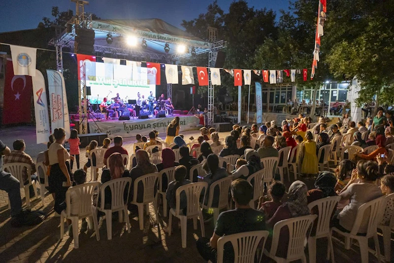 Mersin’in dört bir yanı şenlik alanı