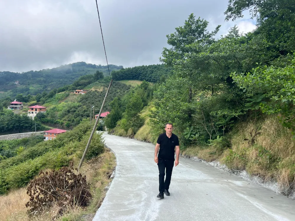 Akçaabat’ta Yollar Betonlanıyor