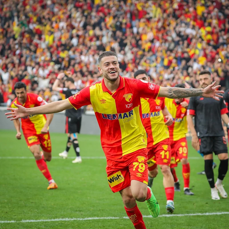 Göztepe golcü ve kaleci bekliyor