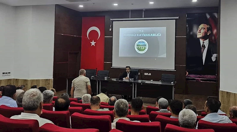  Nurdağı’nda muhtarlarla değerlendirme toplantısı yapıldı