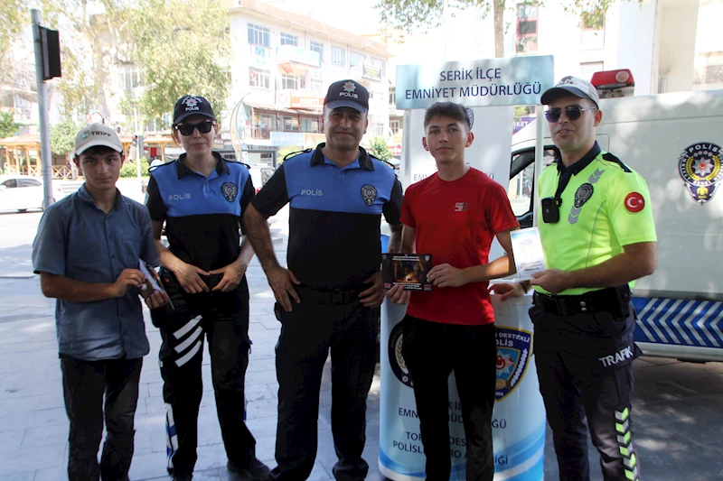 Serik polisinden bilgilendirme çalışması 