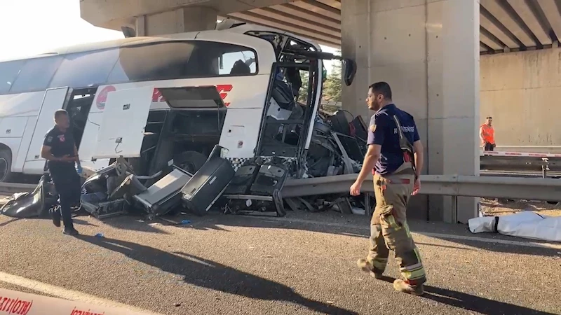 Ankara- Eskişehir kara yolunda otobüs kazası:  9 ölü, 26 yaralı 