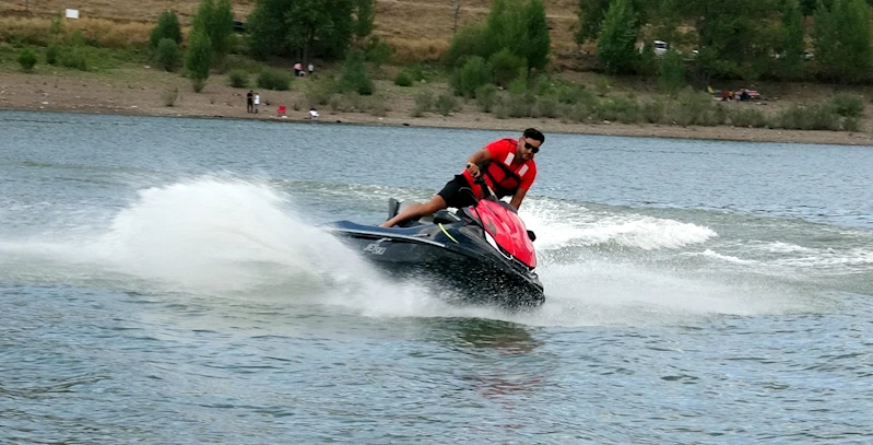 2 bin 300 rakımdaki gölette jet ski / Ek fotoğraflar