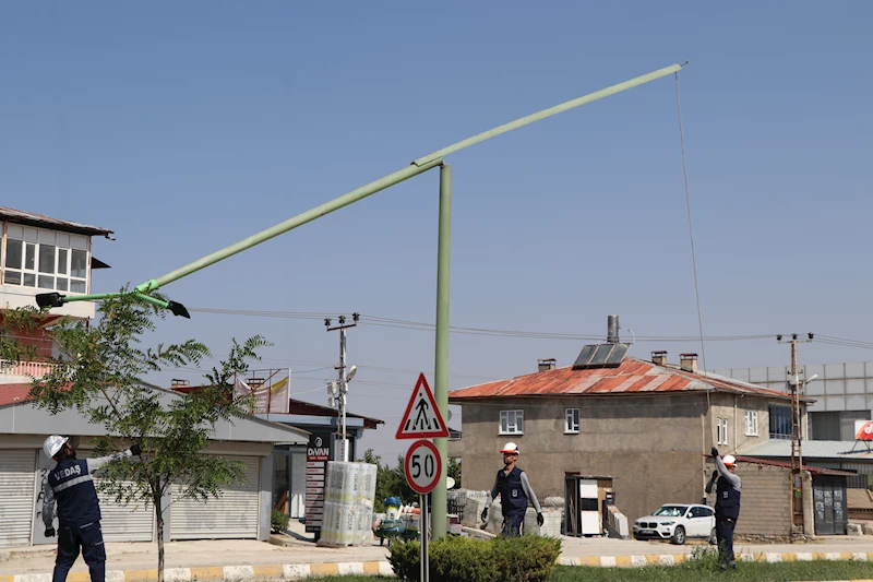 VEDAŞ ekipleri, artık direğe çıkmadan arıza giderebilecek