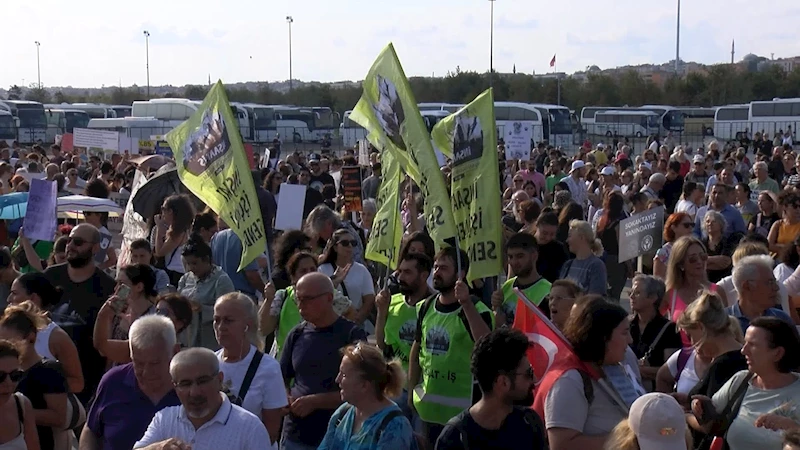 İstanbul- Hayvanseverler Yenikapı Miting alanında buluştu; sanatçılar sokak hayvanları için şarkı söyledi 