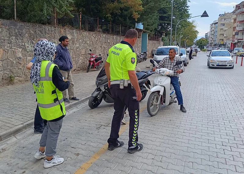 Okul önlerinde motosiklet denetimi 