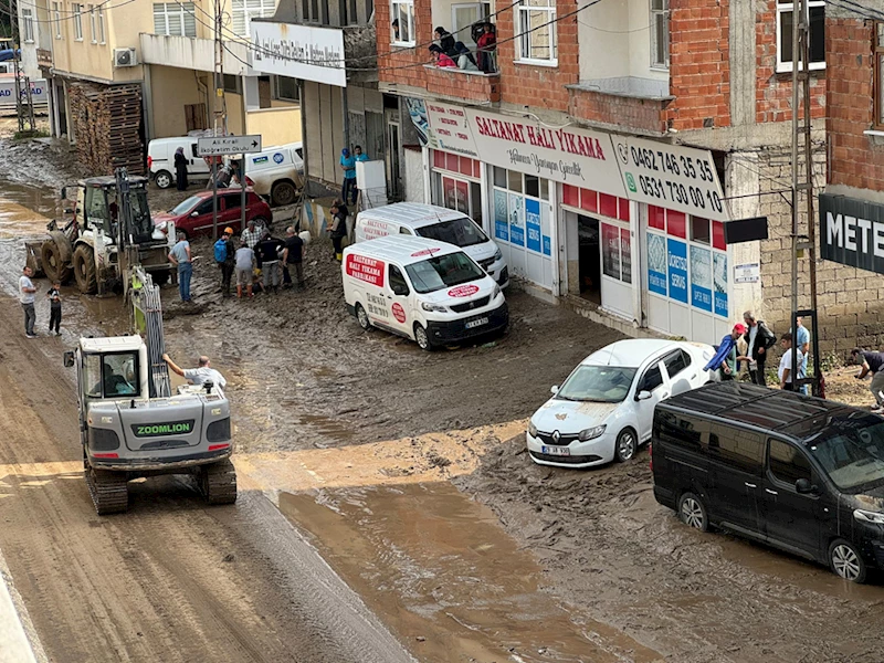 Taşkın ve heyelan meydana gelen Sürmene