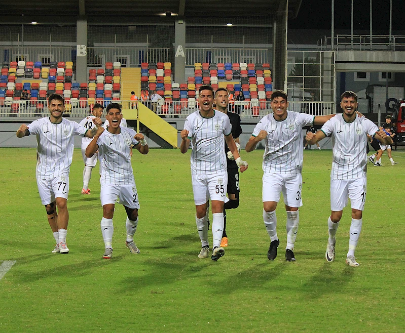 Bornova FK gol oldu yağdı