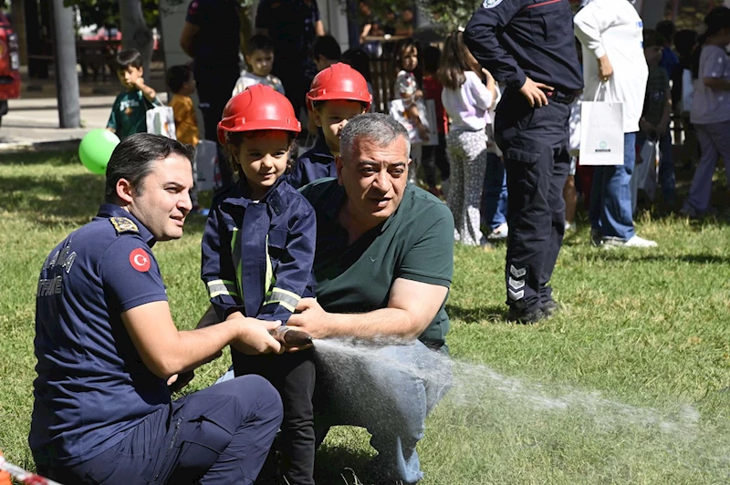 Minikler temsili itfaiye eri oldu