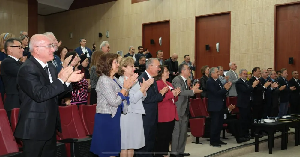 Atatürk Üniversitesi Tıp Fakültesi 1984 Mezunları 40 Yıl Sonra Buluştu