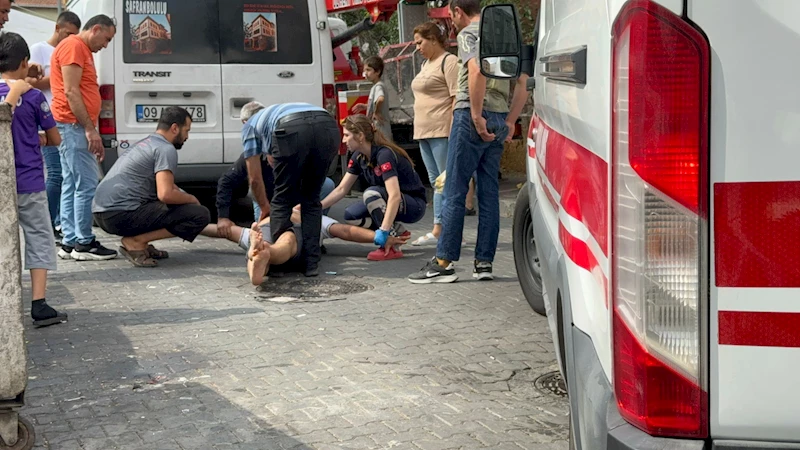 İstanbul - Esenyurt’ta 4 katlı binada yangın: Mahsur kalan 4 kişiyi itfaiye kurtarıldı 