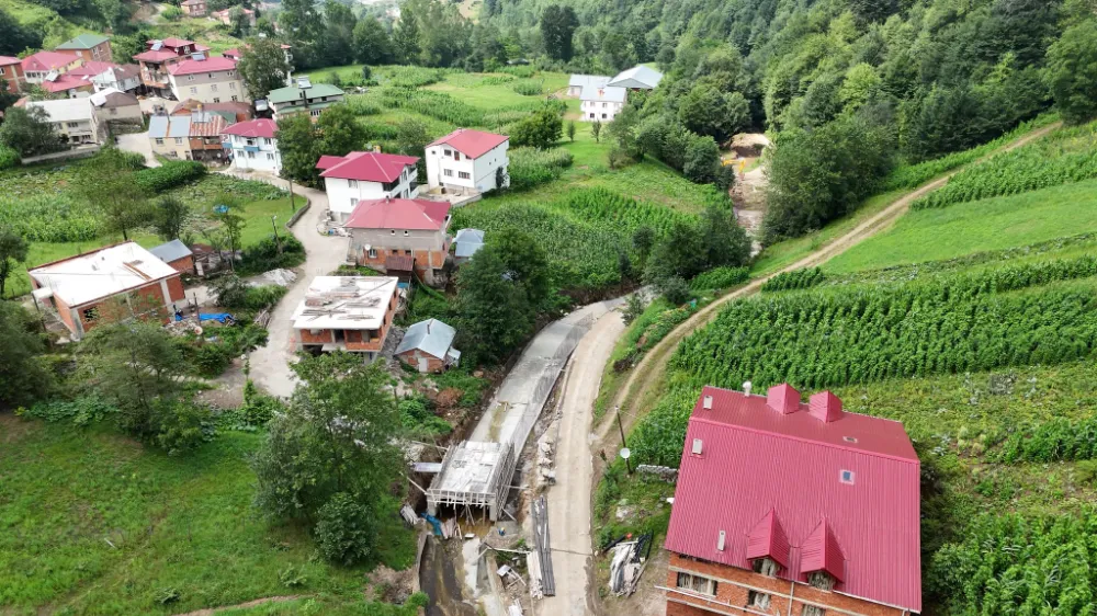 Düzköy’de Taşkın Kontrol İnşaatı Yarılandı: Riskler Azalıyor