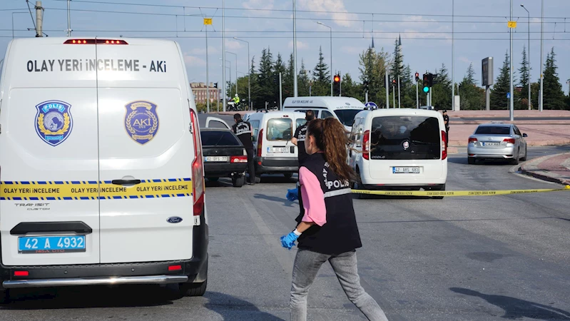 2 polisi tabancayla yaralayan şüpheliler kargo aracını çalmışlar