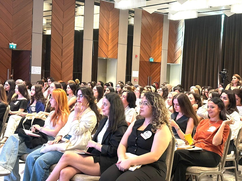 Geleceğin Kadın Liderleri Projesi 14’üncü dönem eğitimleri başladı