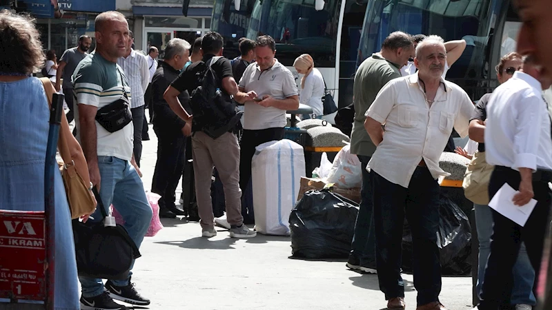 İstanbul- Büyük İstanbul Otogarı’nda okul öncesi dönüş yoğunluğu 