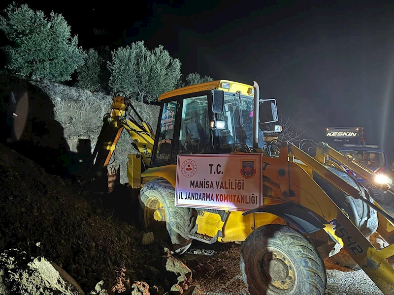 Yılbaşı gecesi kaçak kazı yaparken yakalandılar