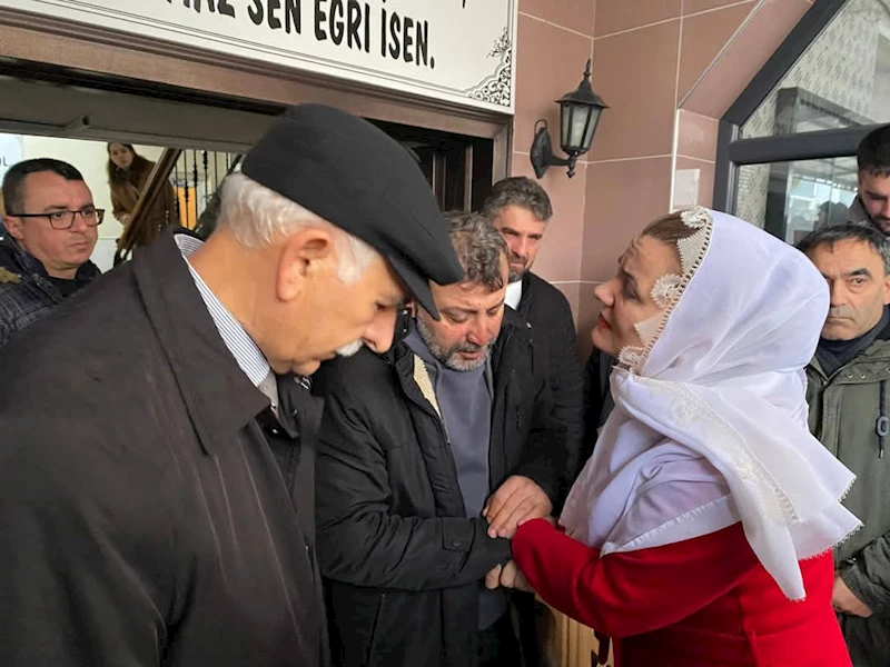 Çaya uçan otomobilde ölen Ali Kaan son yolculuğuna uğurlandı (3)