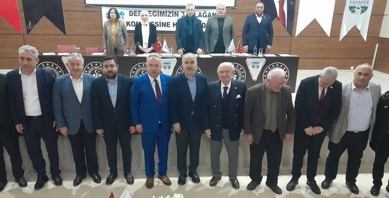 Rize’de SALVADER Kongresi: Dursun Ali Toptan Süleyman Demirel’in Rekorunu Egale Etti