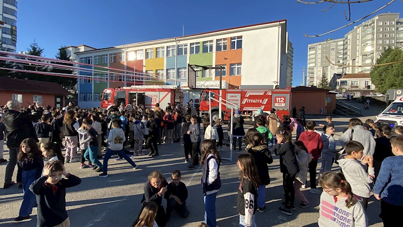 İlkokulda elektrik panosundan yangın çıktı, öğrenciler tahliye edildi