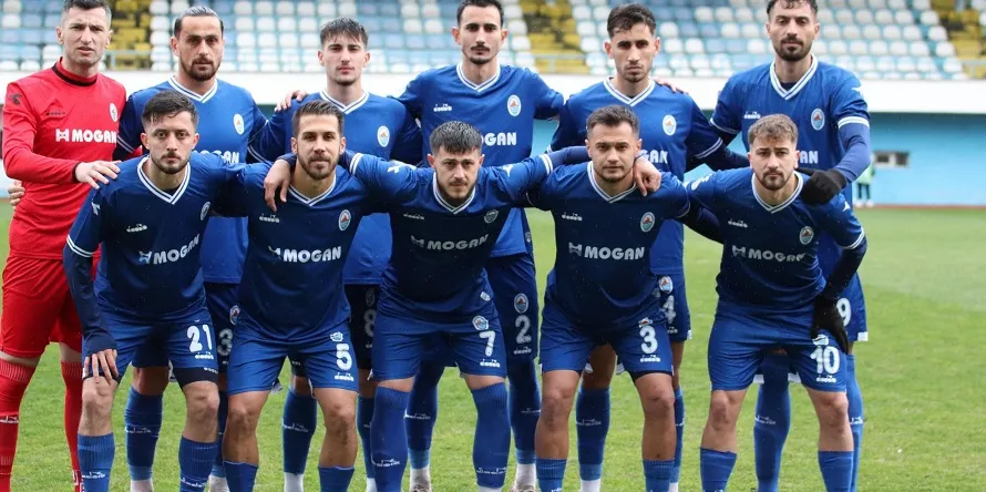 Pazarspor, Efeler Deplasmanında Kritik 3 Puan Peşinde