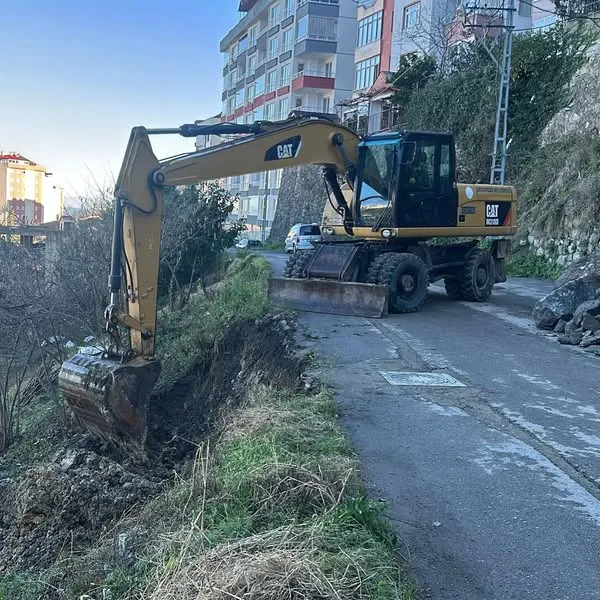 Ortahisar Belediyesi, Mahallelerde Altyapı Çalışmaları Devam Ediyor