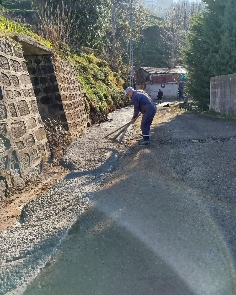 Çayeli Belediyesi, Büyüktaşhane Mahallesindeki Üstyapı Betonlama Çalışmalarını Tamamladı