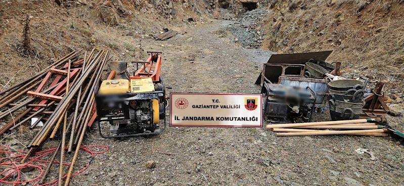 Gaziantep’te kaçak kazıya gözaltı