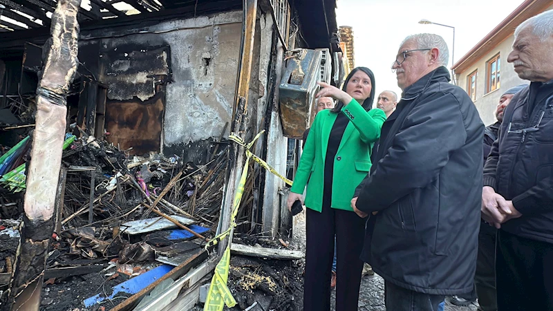 Edirne Belediye Başkanı Akın, 5 iş yerinin yandığı bölgede incelemede bulundu